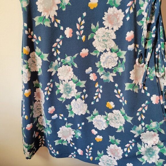 WORN ONCE AEROPOSTALE BLUE FLORAL WRAP STYLE DRESS SZ SMALL - Picture 5 of 16